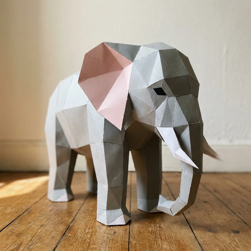 Figura de papercraft armada 6